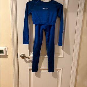 Alphalete Blue Long Sleeve Crop Top and leggings- size Small
